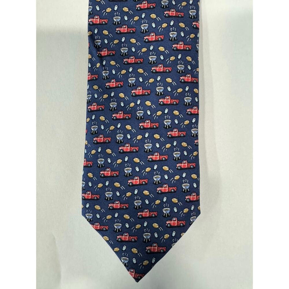 NWOT Vineyard Vines Silk Men's Tie - Red Truck/ Grill Pattern